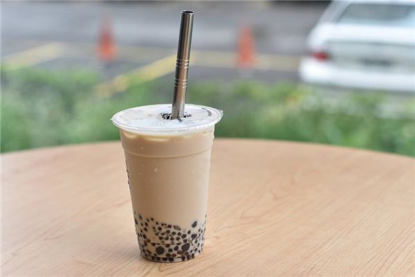 加盟一間奶茶店的成本費(fèi)跟哪些有關(guān)系?